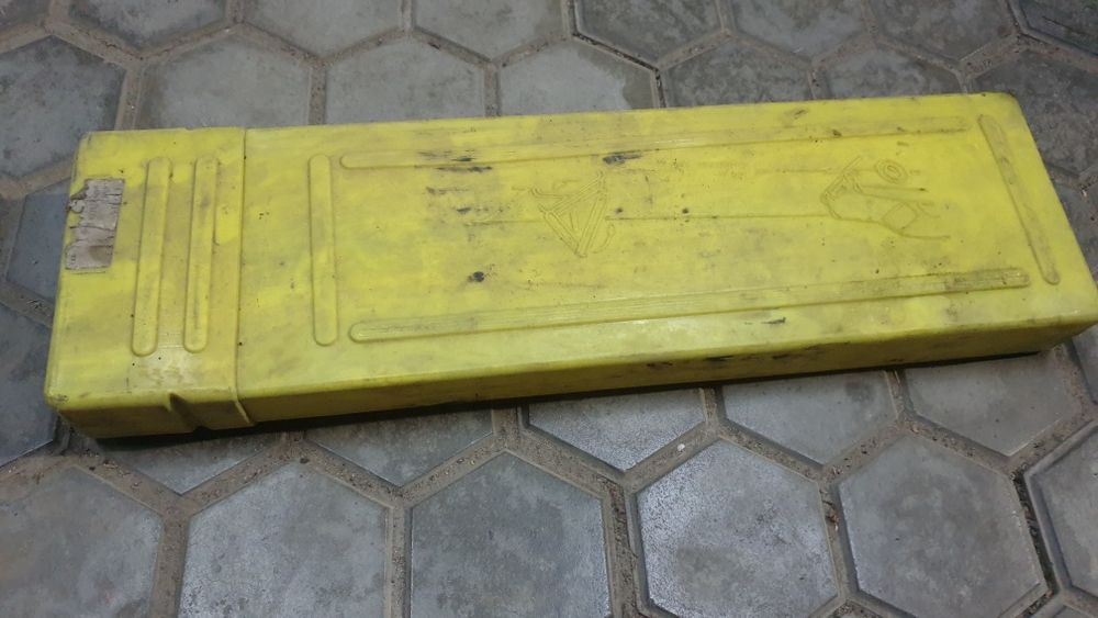 Дорожный аварийный знак