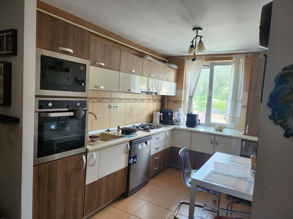 Vând ap. 3 camere central