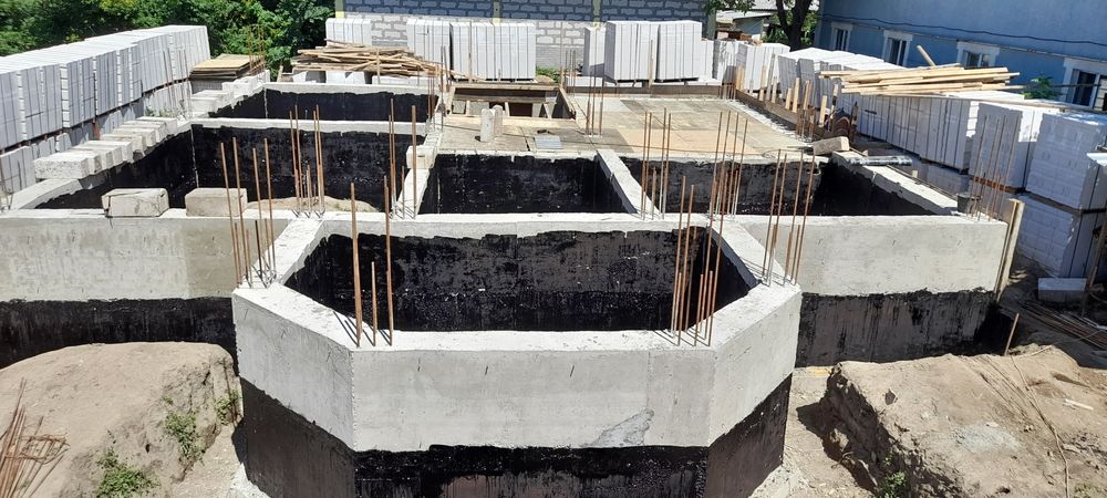 Заливаем фундамент монолит итп