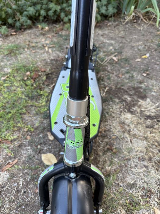 Тротинетка Uber Scoot,300W двигател.Чисто нови батерий