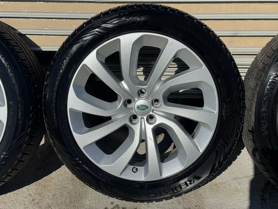 ОРИГИНАЛНИ джанти 20” Land Rover/Range Rover с НОВИ ВСЕСЕЗОННИ гуми 235/50/20