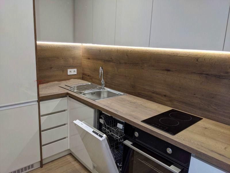 Тристаен апартамент в ж.к. Младост 4.