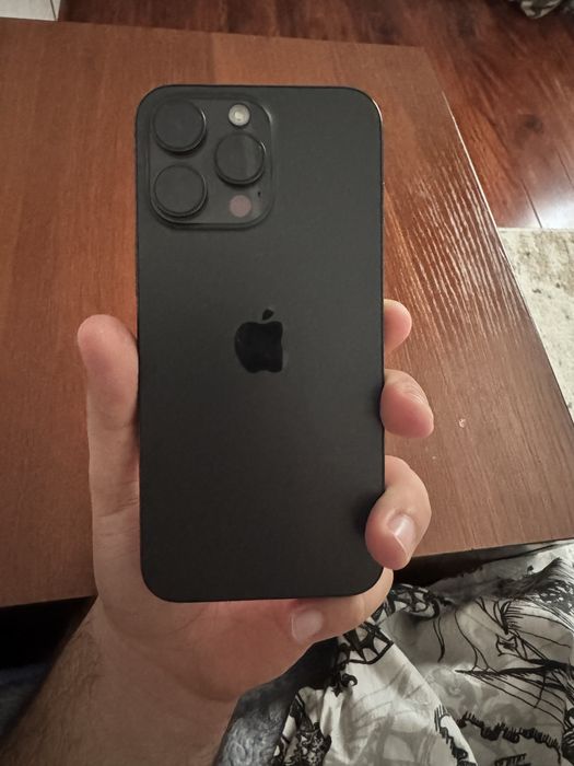 Продам Iphone 15 pro max 256 gb