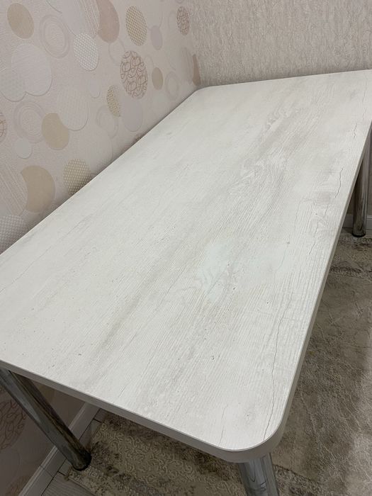 Продается стол кухонный