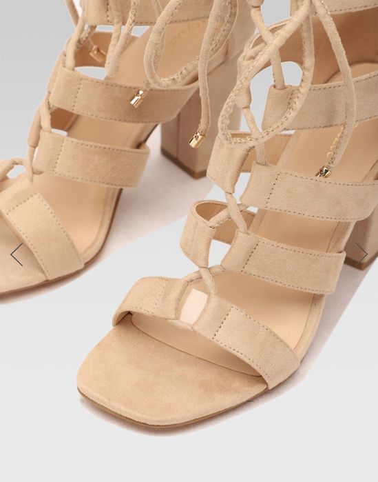 Обувки на висок ток DeeZee