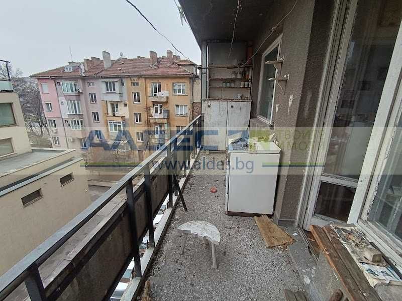 Продава се Тристаен апартамент в София, Медицинска академия - 106 кв.м за 1539 €/кв.м - Снимка #12