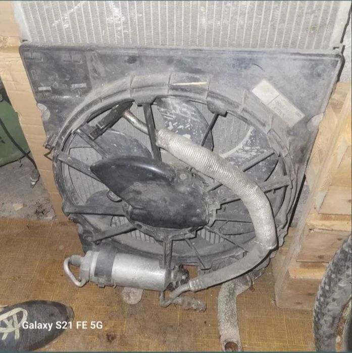 Продавам Форд Сиера части и дрруг