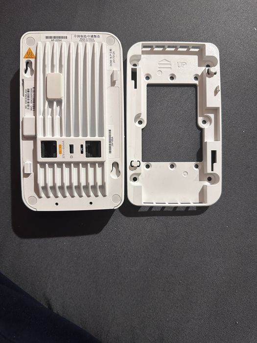 Рутер, точка за достъп HPE Aruba IAP-205H - 802.11ас 2.4 - 5 GHz