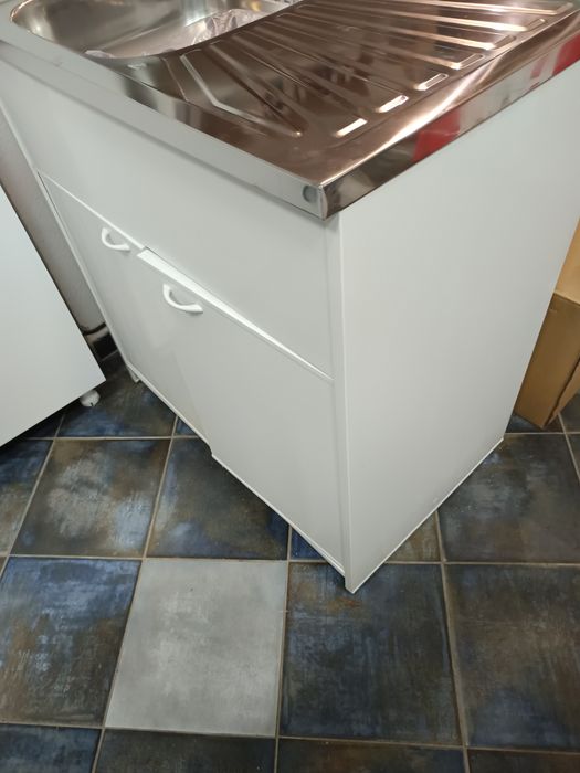 Нов кухненски шкаф с мивка 80/50 от ПВС