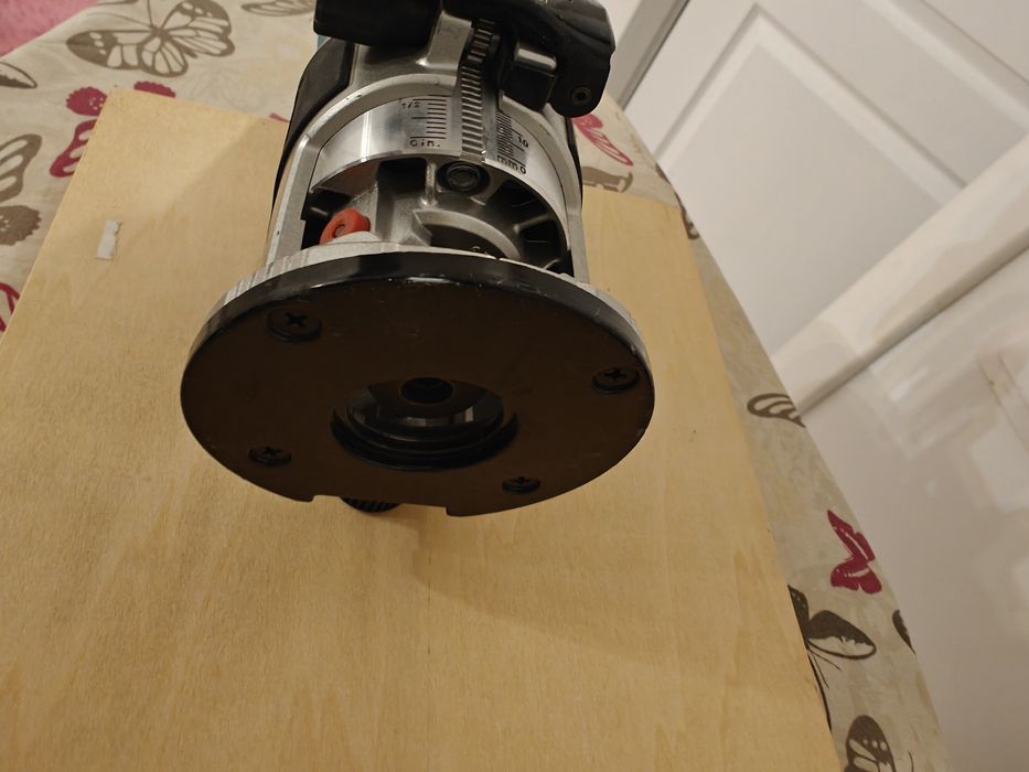 Freza Makita DRT 50 18v