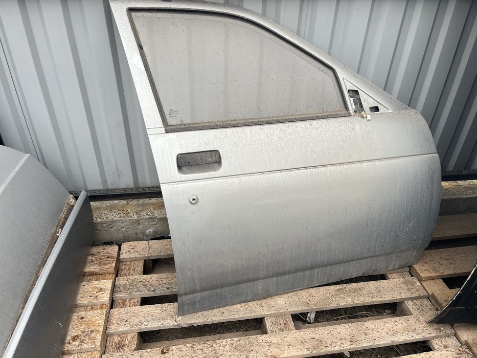 Дверь фара крыло приора