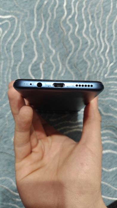 Продаю Телефон Techo Spark 8p 4+2/128gb