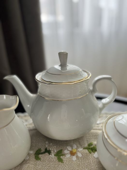 Vand serviciu de ceai din portelan