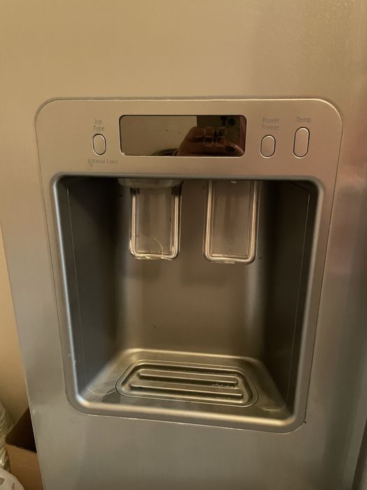 Холодильник Samsung, полностью рабочий!