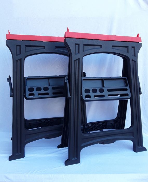 SET 2 capre pliabile pentru lucru din material plastic NOI