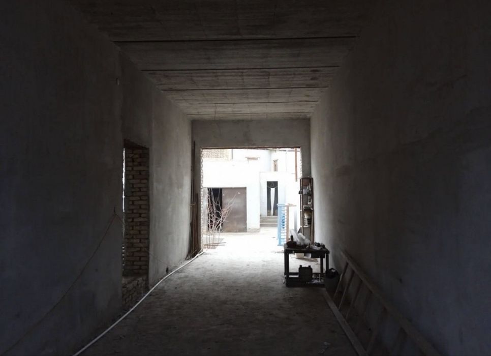 Курилиши тугалланмаган ховли жой сотилади