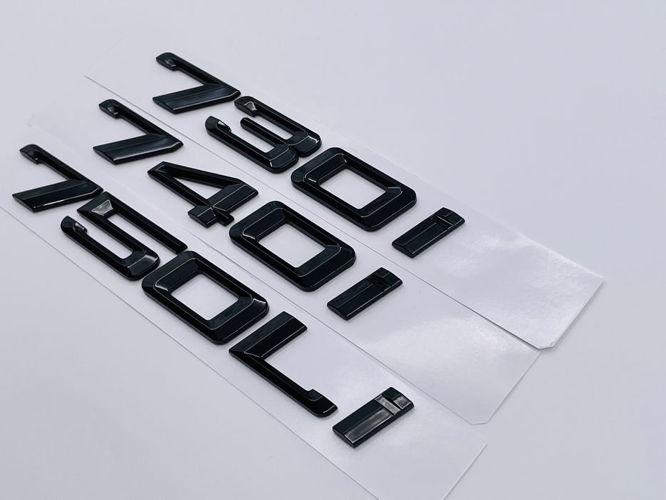 Emblema BMW Motorizare Seria 7 benzina negru