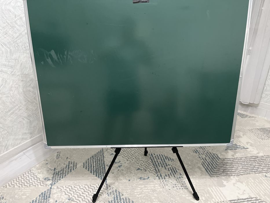 маркерная доска , школьная доска