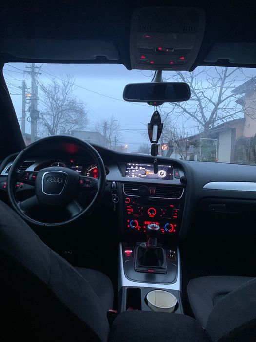 Audi A 4 B 8 ..M-ai multe detalii la telefon.