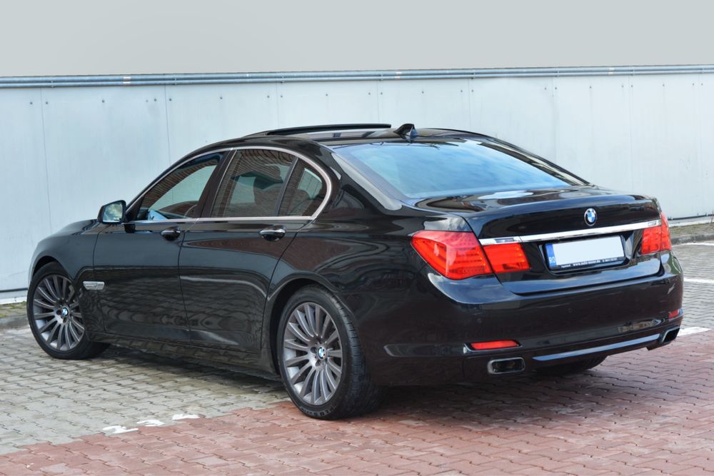 BMW Seria 7 / 750 i / 4.4 benzină 408 cp / Trapă  / 4 Butoane / Soft C