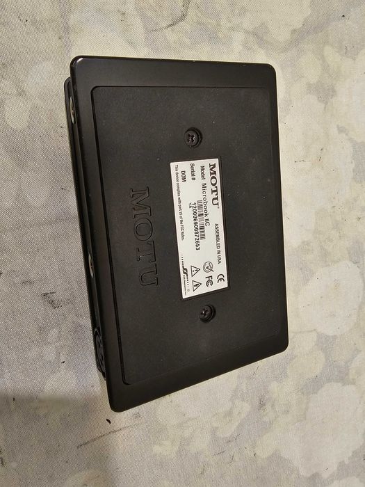 Interfata audio Motu microbook II c placa sunet usb spdif analog