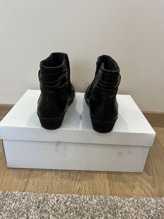 Дамски боти  ест. кожа Clarks 38