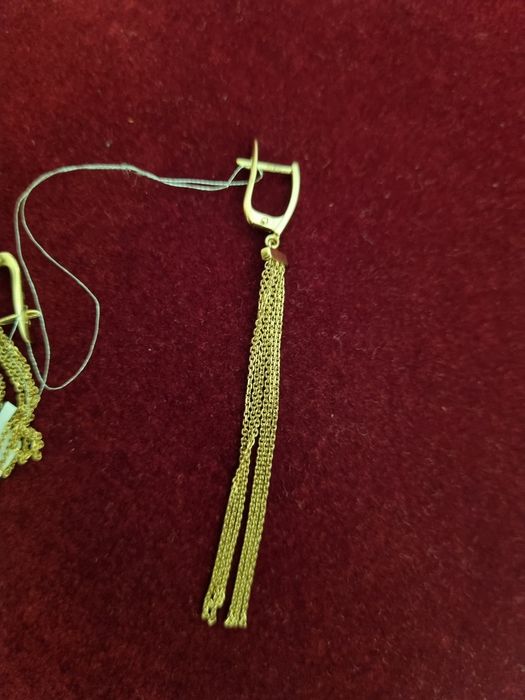 Золотой серьги  210000тг алтын сырға подарок