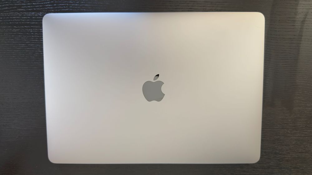 MacBook Pro 13 inch M1 impecabil