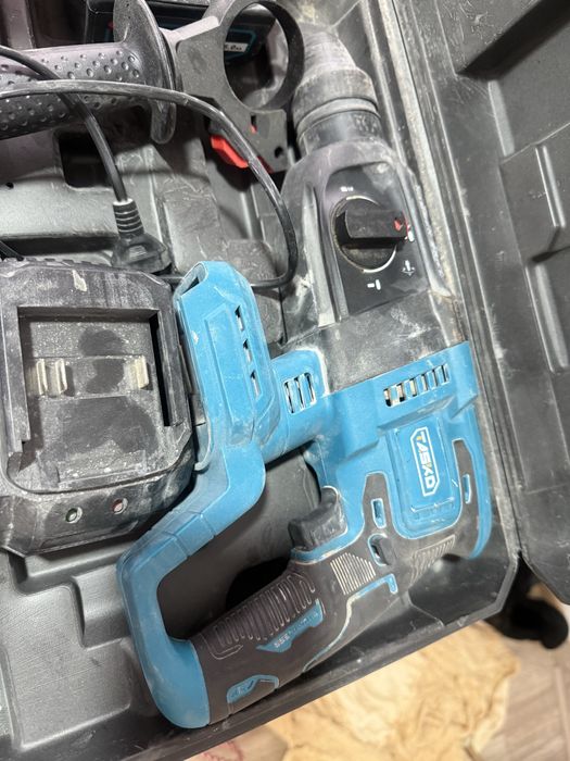 Продам перфаратор на батарейке и шуруповерт