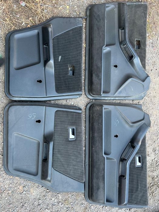 Дверные карты на Ауди 80 б4