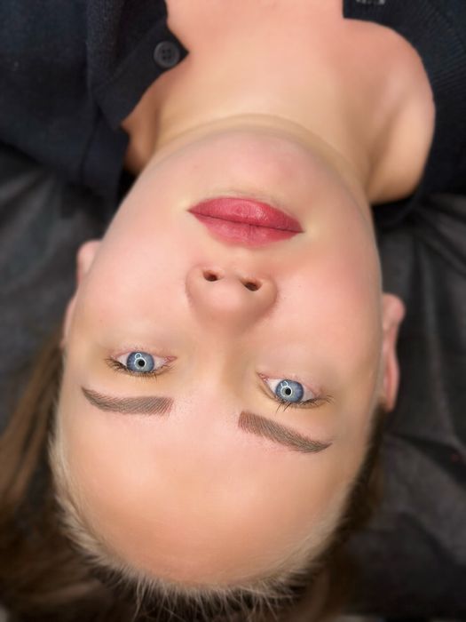 Аппаратные волоски. Пермамент брови, губы, веки,