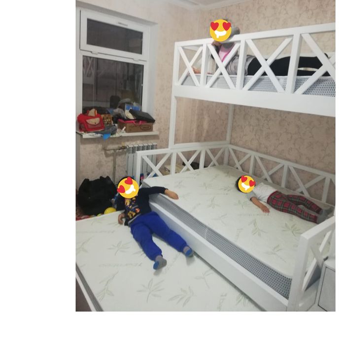 Срочно трехъярусная кровать