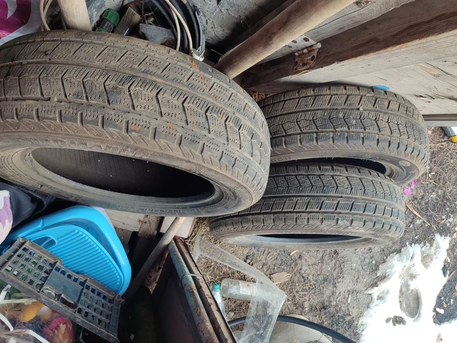 Продам зима шыны размер 15