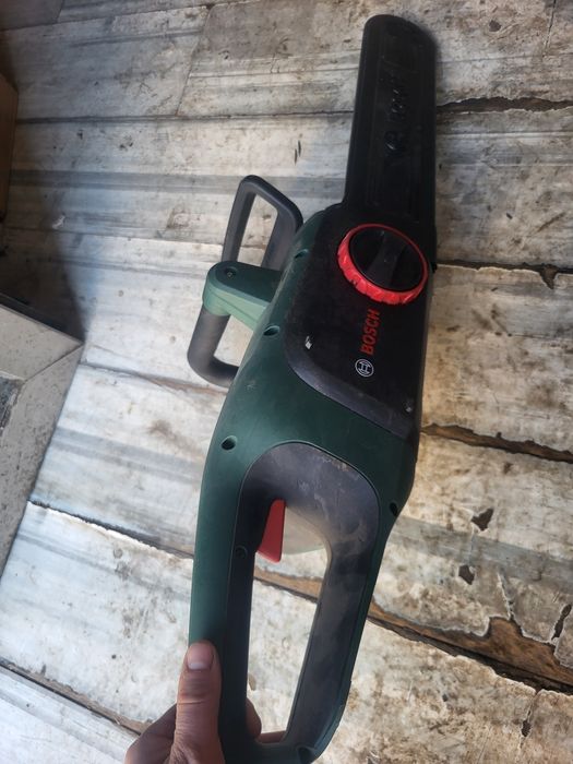 Fierastrau electric/ Drujba Bosch