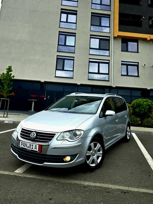 VOLKSWAGEN Touran 2007