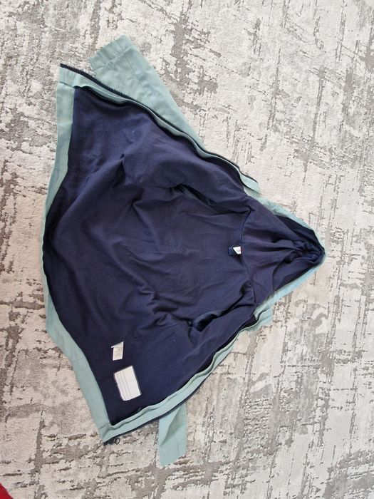 Geaca impermeabila primăvara