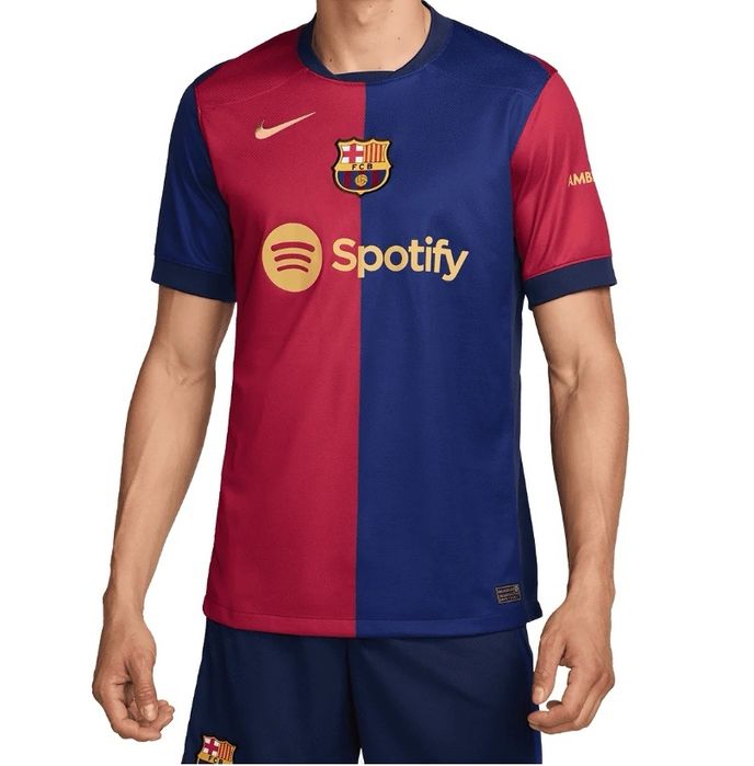 Tricou Nike nou cu eticheta, FC Barcelona, mărimea M, însemne brodate