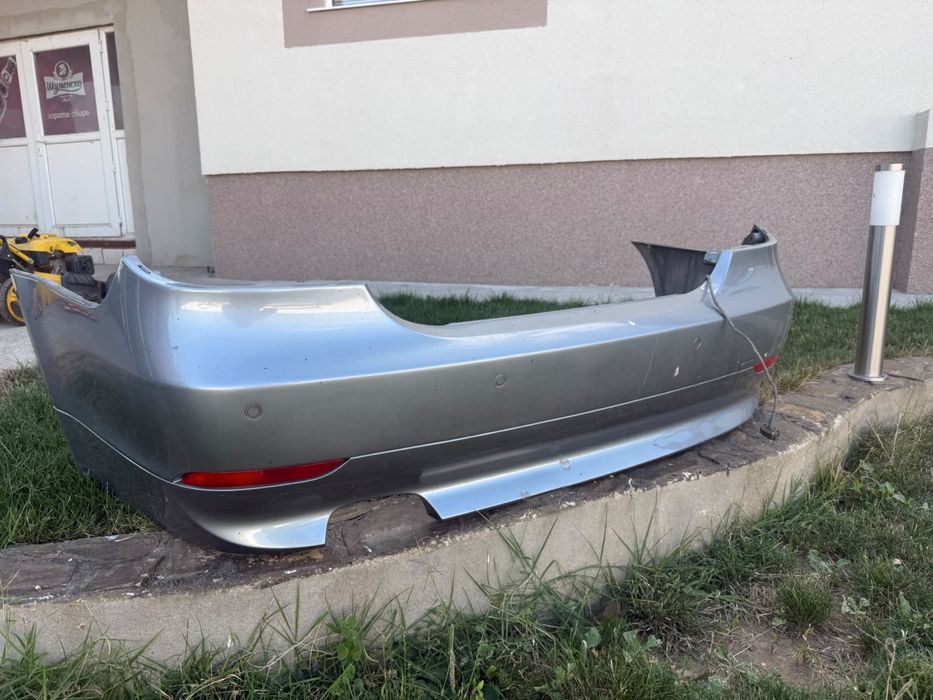 Преден капак Е60 и задна броня