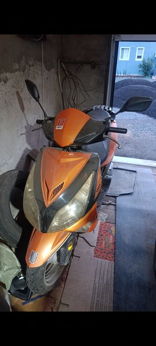 Продам скутер Racer