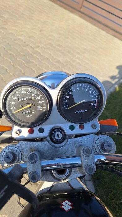 Motocicleta Suzuki gs 500E