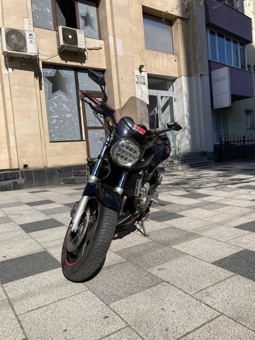 Vand Honda Hornet CB600F naked, an 2001