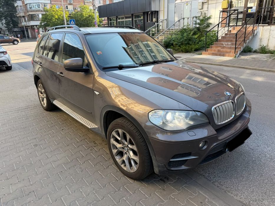 Bmw x5 4,0 d. 306 hp 2011. Bate motorul
