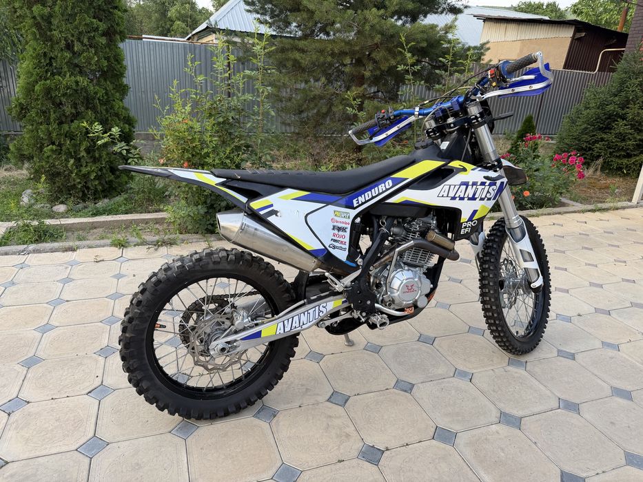 Продам мотоцикл Avantis pro efi