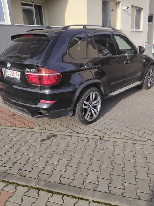 Se vinde BMW  x5 2011/ 2012 301 km