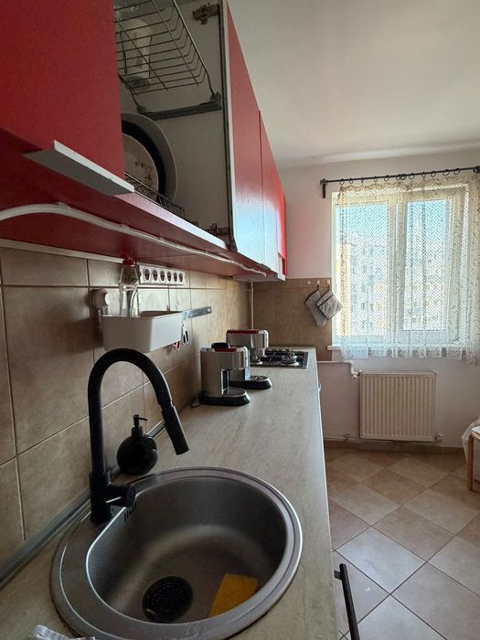 Apartament 2 camere de închiriat – Sector 4, vizavi de metrou Tineretului – 550 €/lună