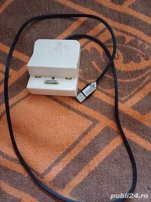 ând docking station pentru iPhone și Tableta