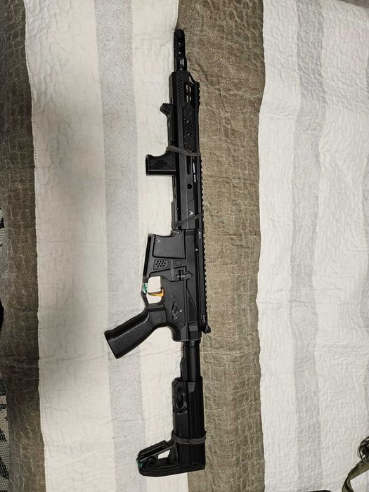 Replica airsoft Double Eagle Aeroknox