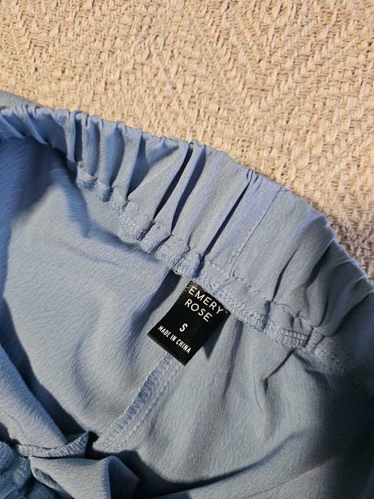 Дамски панталон чисто нов .