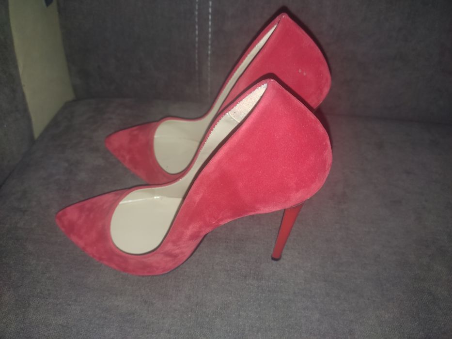 Pantofi stiletto noi