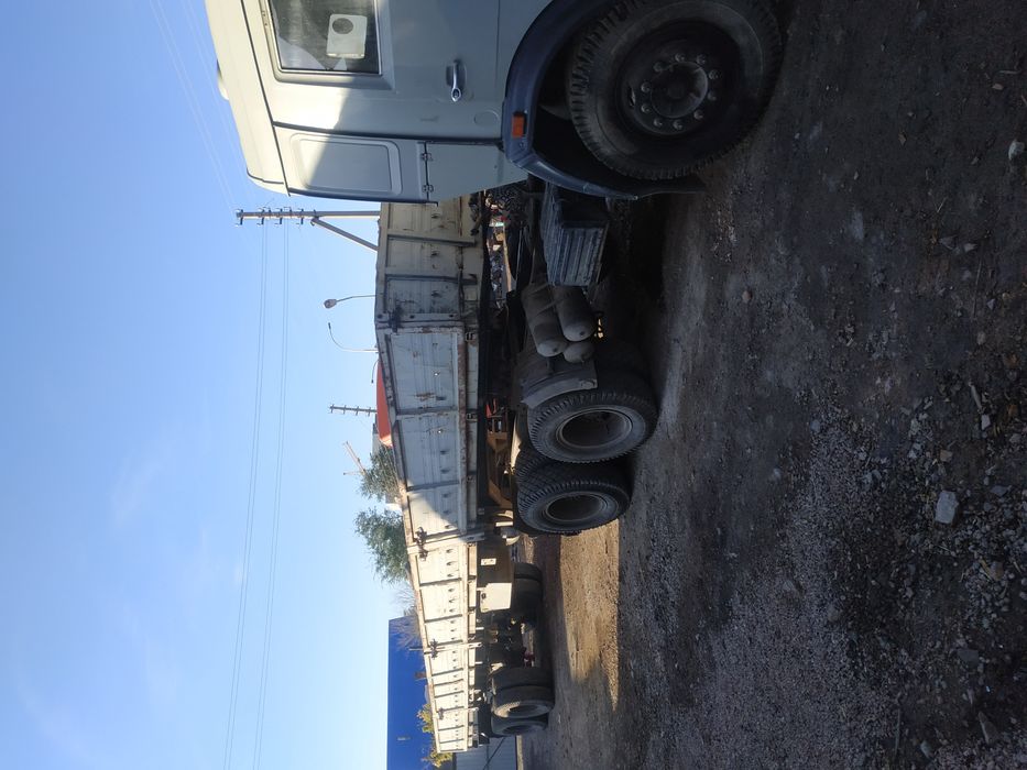 Услуги КамАЗов и погрузчика